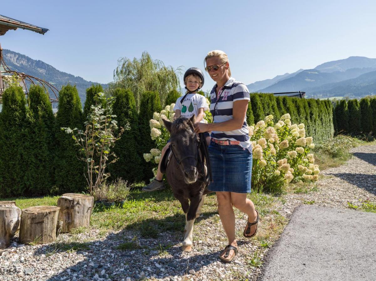 Narzenhof Wellness Chalets, Familien & Luxus Apartments Am Bauernhof سانكت يوهان ان تيرو المظهر الخارجي الصورة